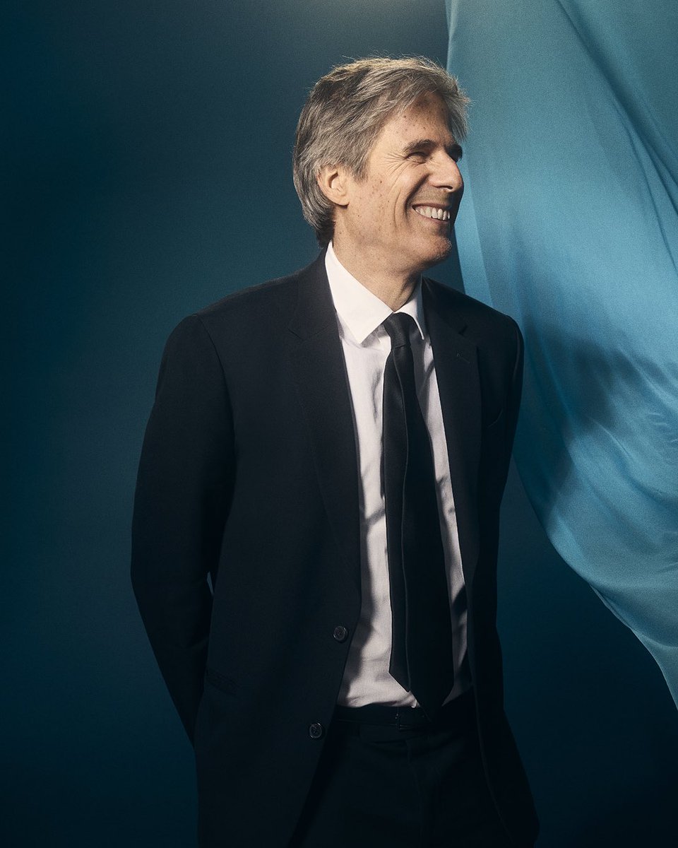 70 anos e continua um gostoso 
feliz aniversário walter salles