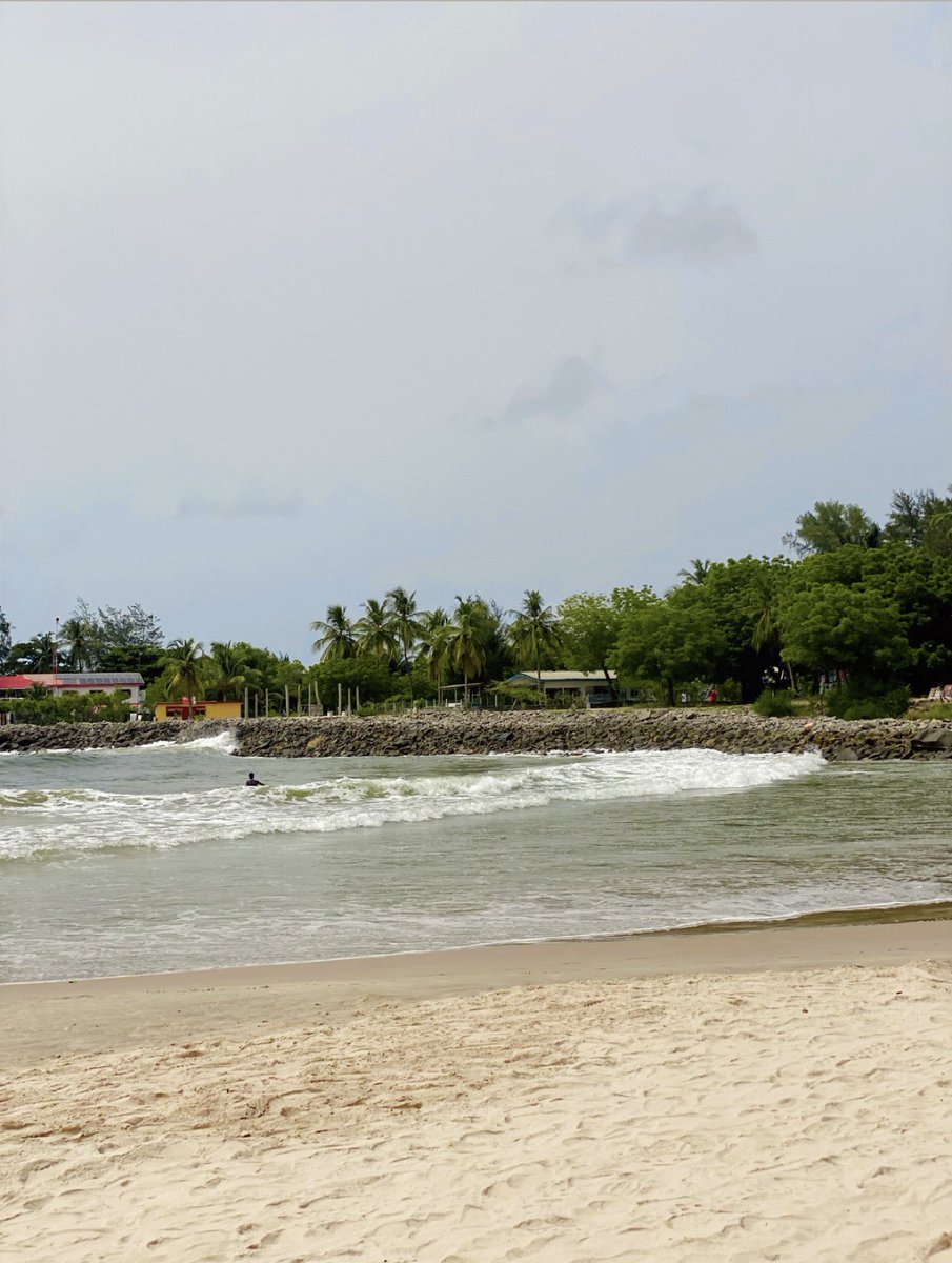 LEAVE ME AL0NE tweet media