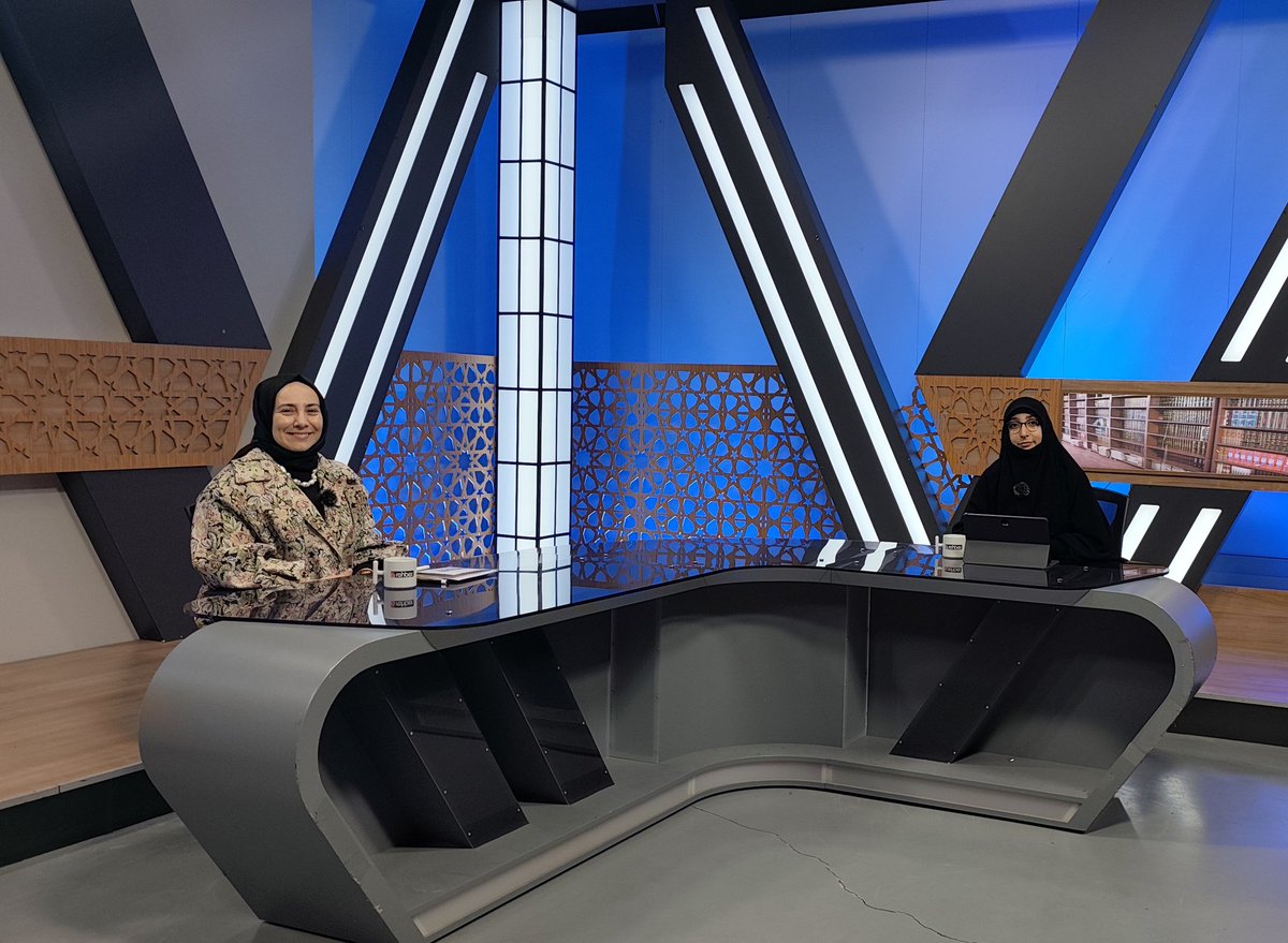 Hanimlar_rhberi's tweet photo. Pazartesi Saat 11:00'da Kıymetli konuğum Avukat Özlem Yıldız hanımefendi ile sizlerle birlikte olacağız, istifade edilmesi dileğiyle 🌸 
#Gazze #İnsanHakları #Boykot https://t.co/BaocKVbtM8
