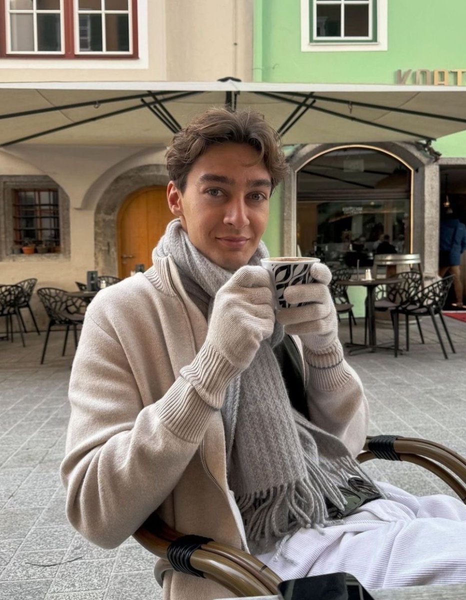 addi 🦋 GR1NDR app developer tweet media