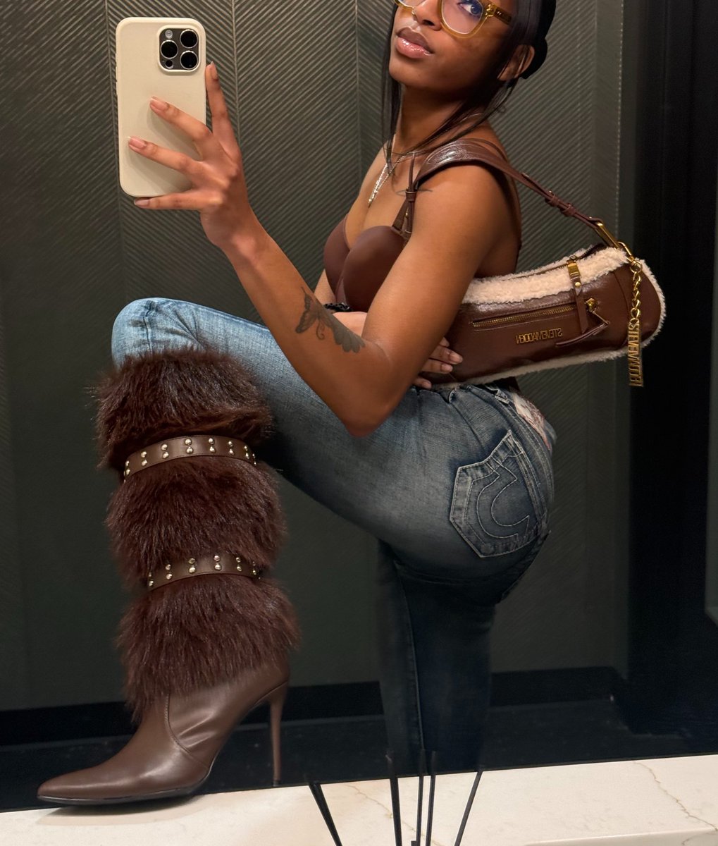 hazel | findom crypto princess 🧘🏽‍♀️ tweet media