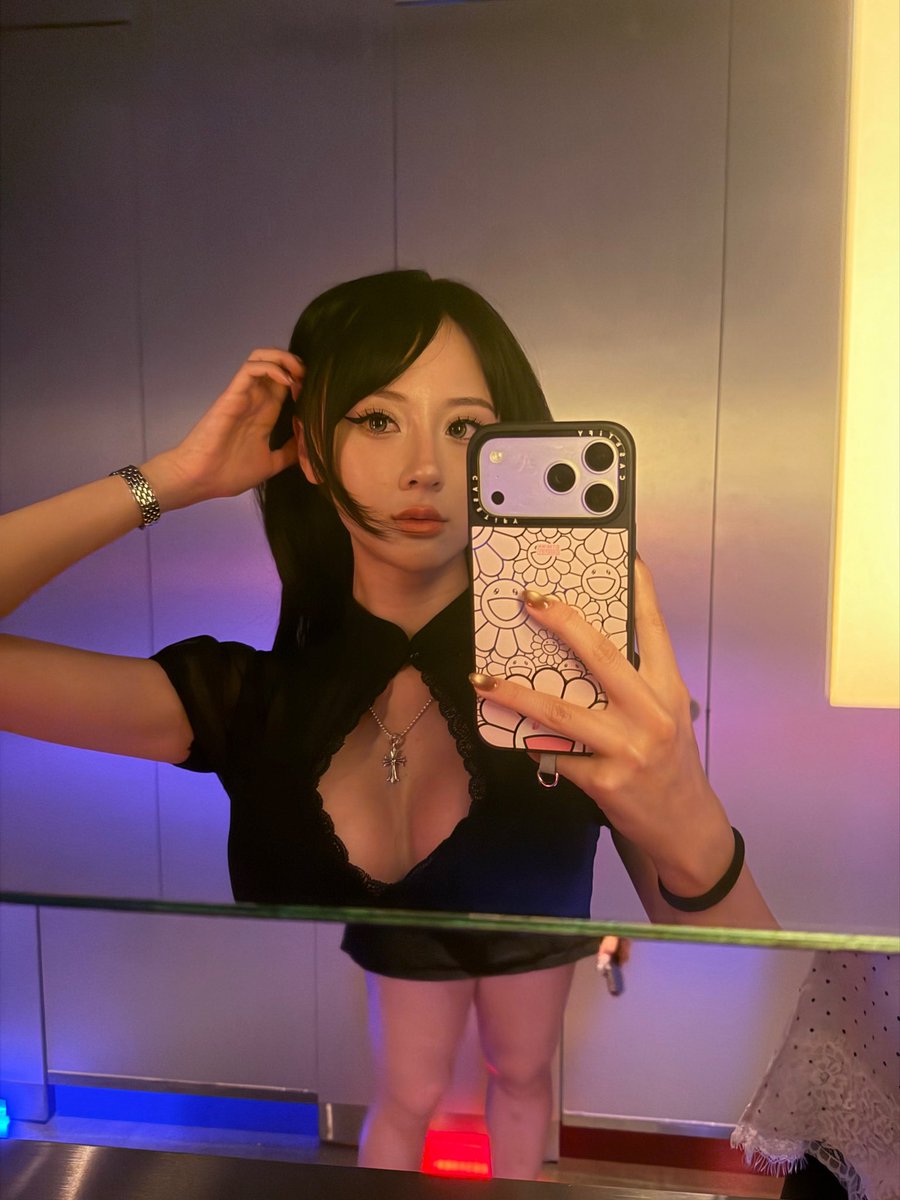 jenevieve tweet media