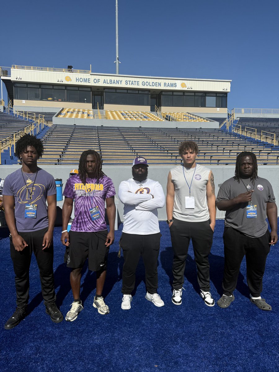 FitzgeraldCanes's tweet photo. Thanks to @CoachBowser2 for inviting our guys to your spring game today!!!! @davidford61 @Eduancarter2 @KjRichardson07 had a great time. They will be back. https://t.co/j4Hn6LOXKq