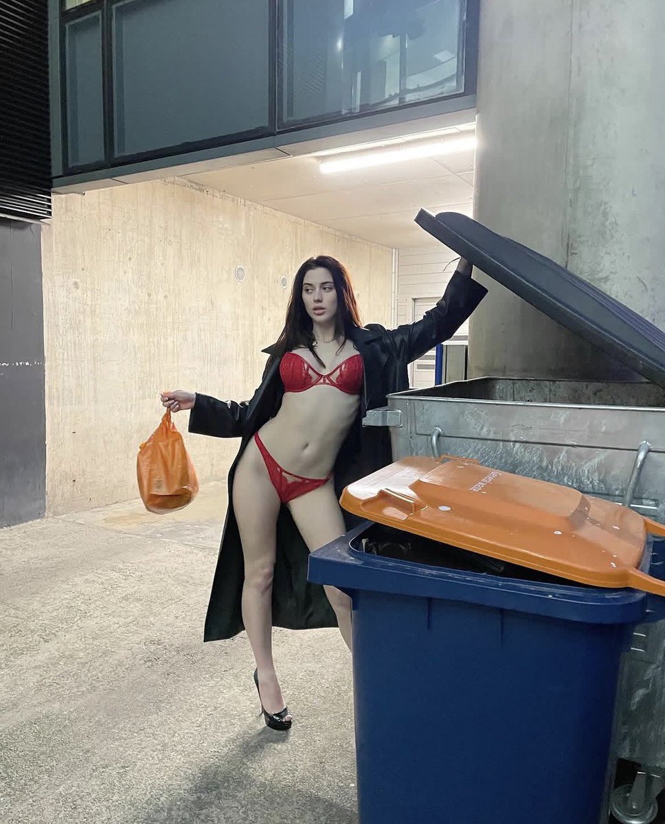 herrinlea15's tweet photo. Müll kommt in die Tonne, Sissy. Dein Bargeld und dein Stolz sind gerade zu meinen dreckigen Höschen gekommen. Und jetzt bedank dich gefälligst richtig, Schlampe.
#FinancialDomination #HumanATM #TrashSlave #UsedGoods #LingerieDump #Dominatrix #BratDomme #Owned #SimpTax https://t.co/e4NSmKvofp