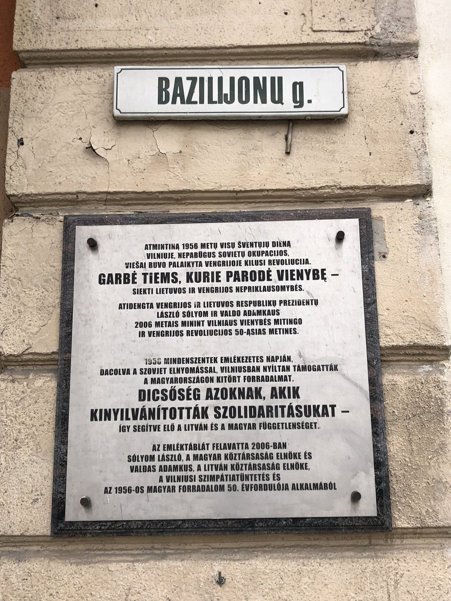 RKacinskas's tweet image. “Dicsőség azoknak, akik kinyilvánították szolidaritásukat”
 “Glory to those who expressed their solidarity” 

– reads the inscription in #Vilnius, honoring those who in #Lithuania in 1956 supported #Hungary’s independence.