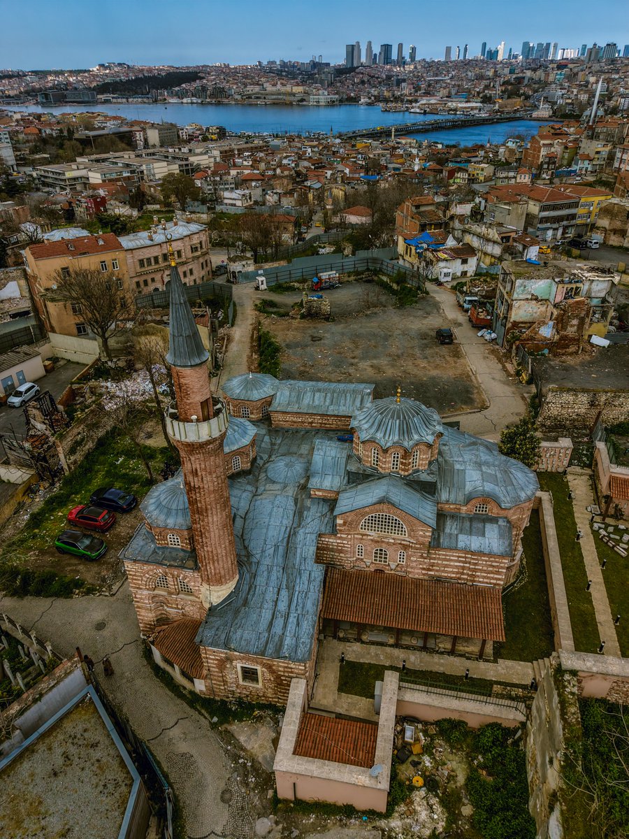 📍 Molla Gürani Camii / Fatih

📸 Üsküdar Keşfet