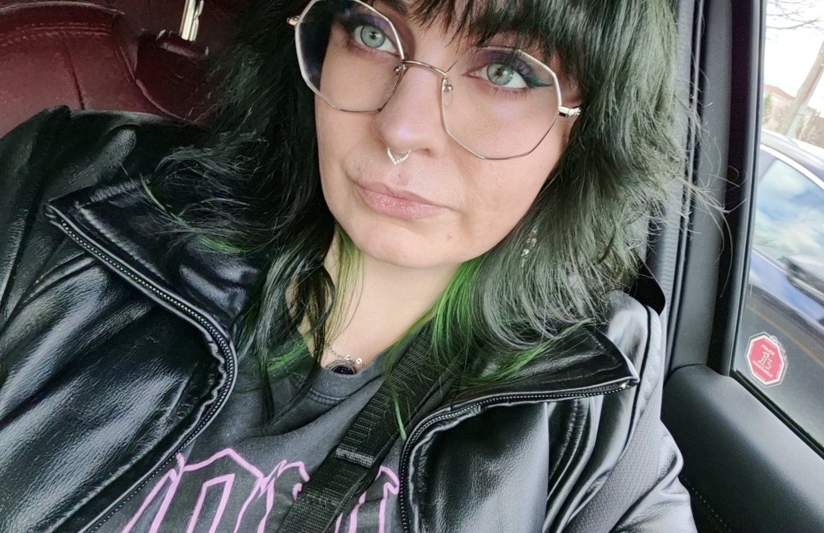 Mitsu 🌿💚🔪 | Cozy & Creepy Streamer tweet media