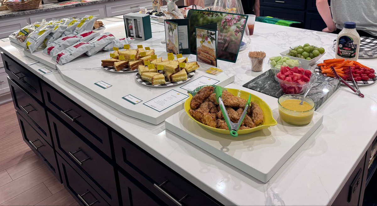 Meredith Taylor tweet media