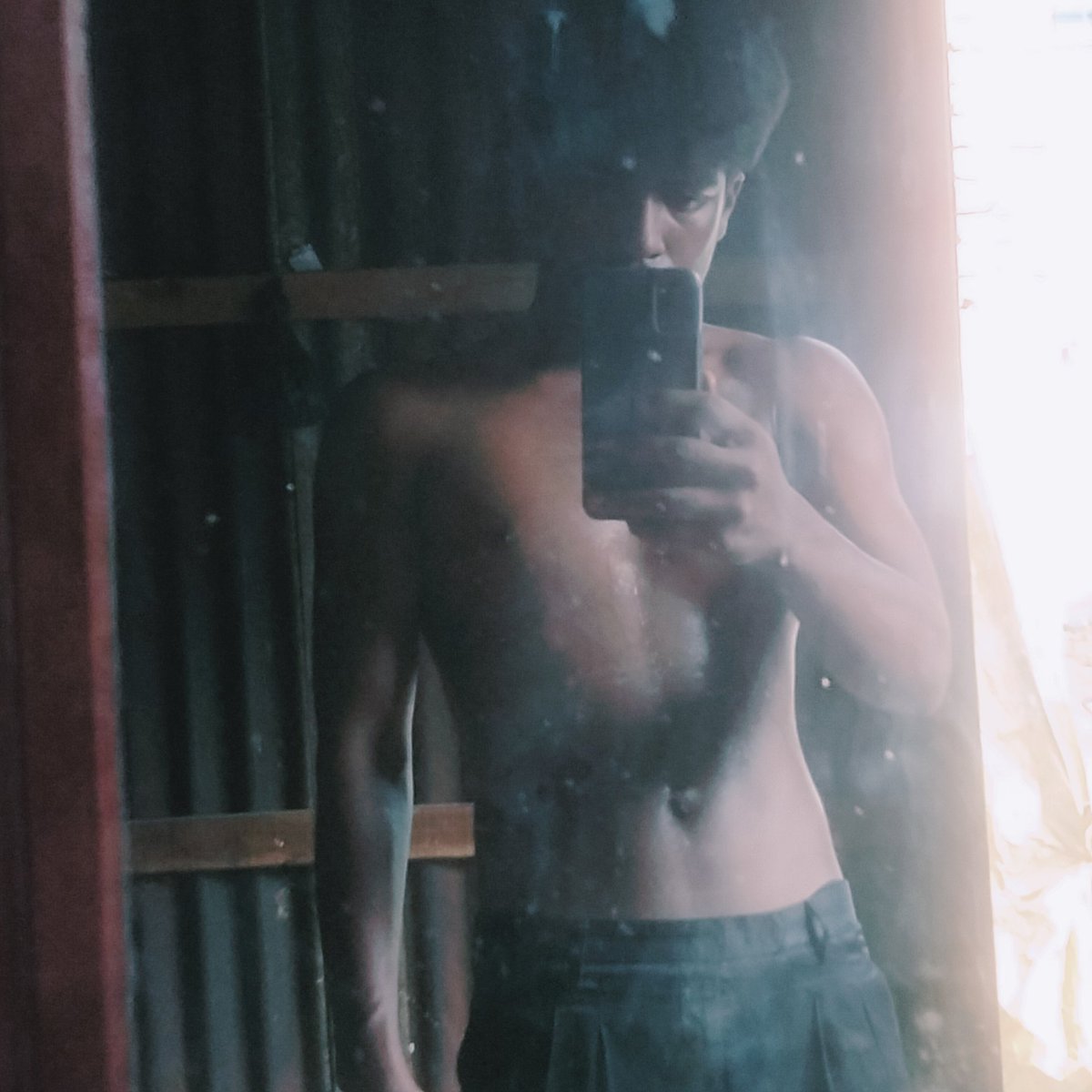 KrevenNahi94081's tweet image. Me after workout #jym #workout💪😎