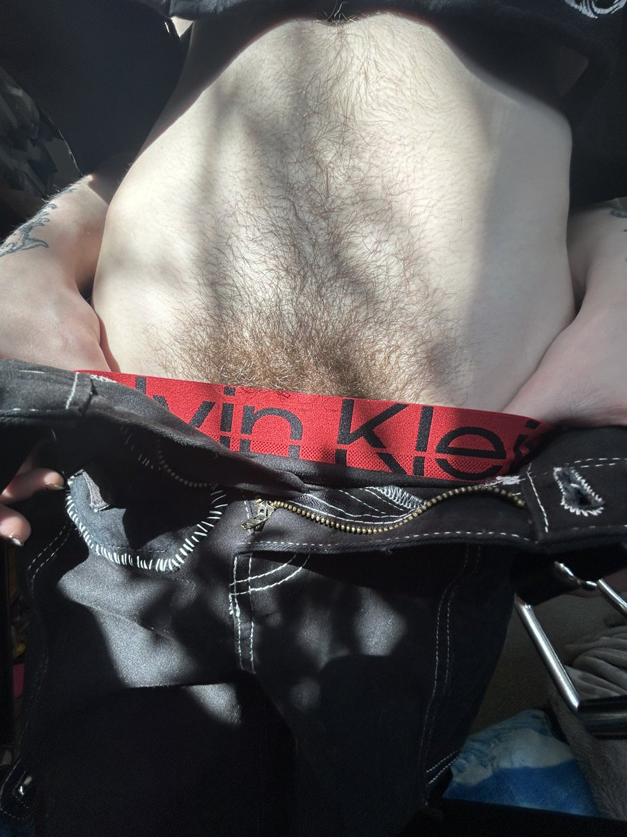 Centipede_Girl tweet media