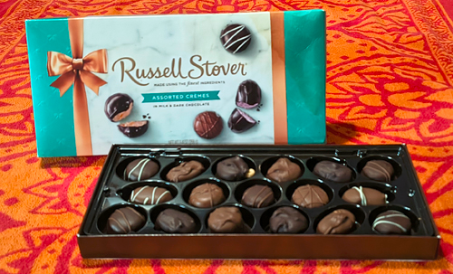 Richard Reviews Everything : Russell Stover Candies Creams Milk &amp; Dark Chocolat... richardreviewseverything.blogspot.com/2026/04/russel…