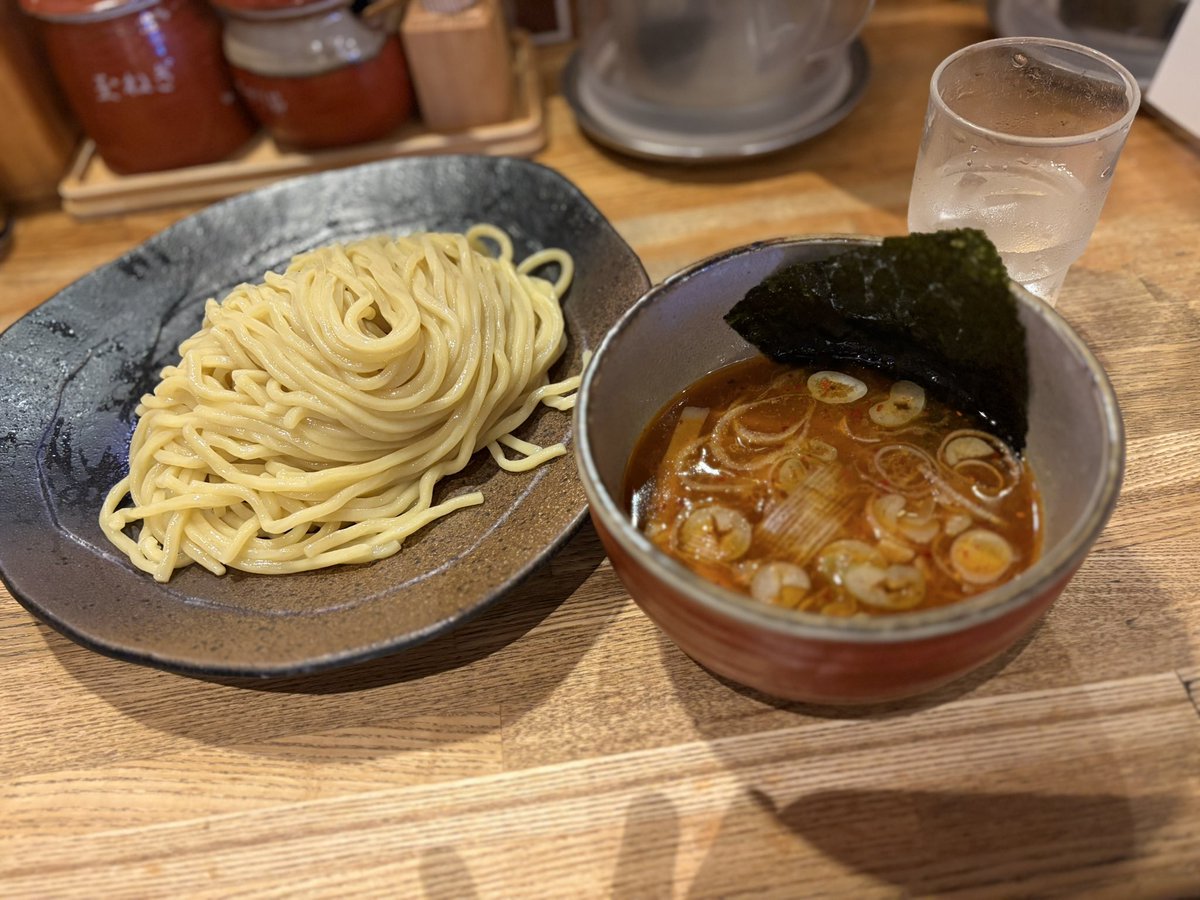 デス・ピッピ tweet media