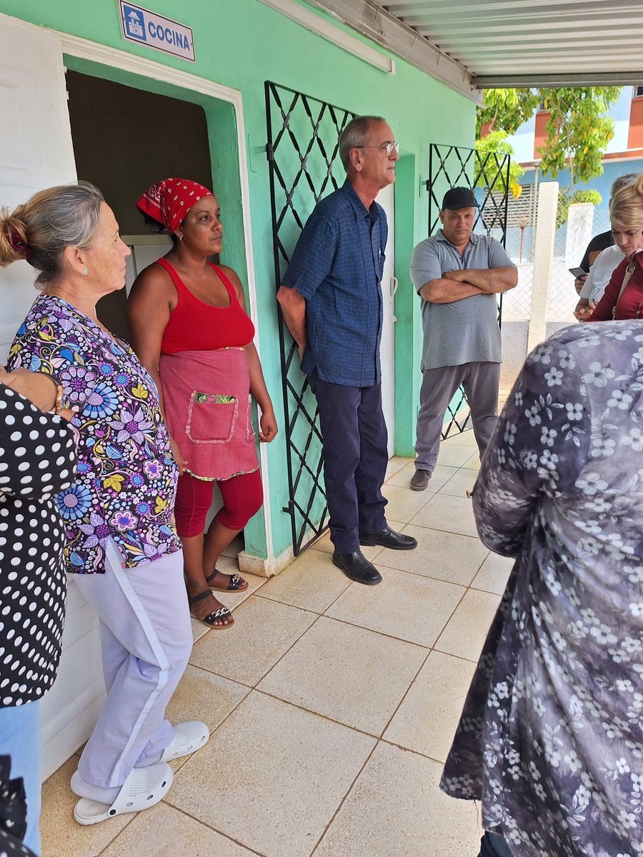 El Ministro de Economía y Planificación (MEP), Joaquín Alonso Vázquez, realizó este sábado una visita de trabajo al municipio Martí,  intercambio con los compañeros y compañeras del partido y el gobierno temas sociales,  producción y alimentación.#MatancerosEnVictoria