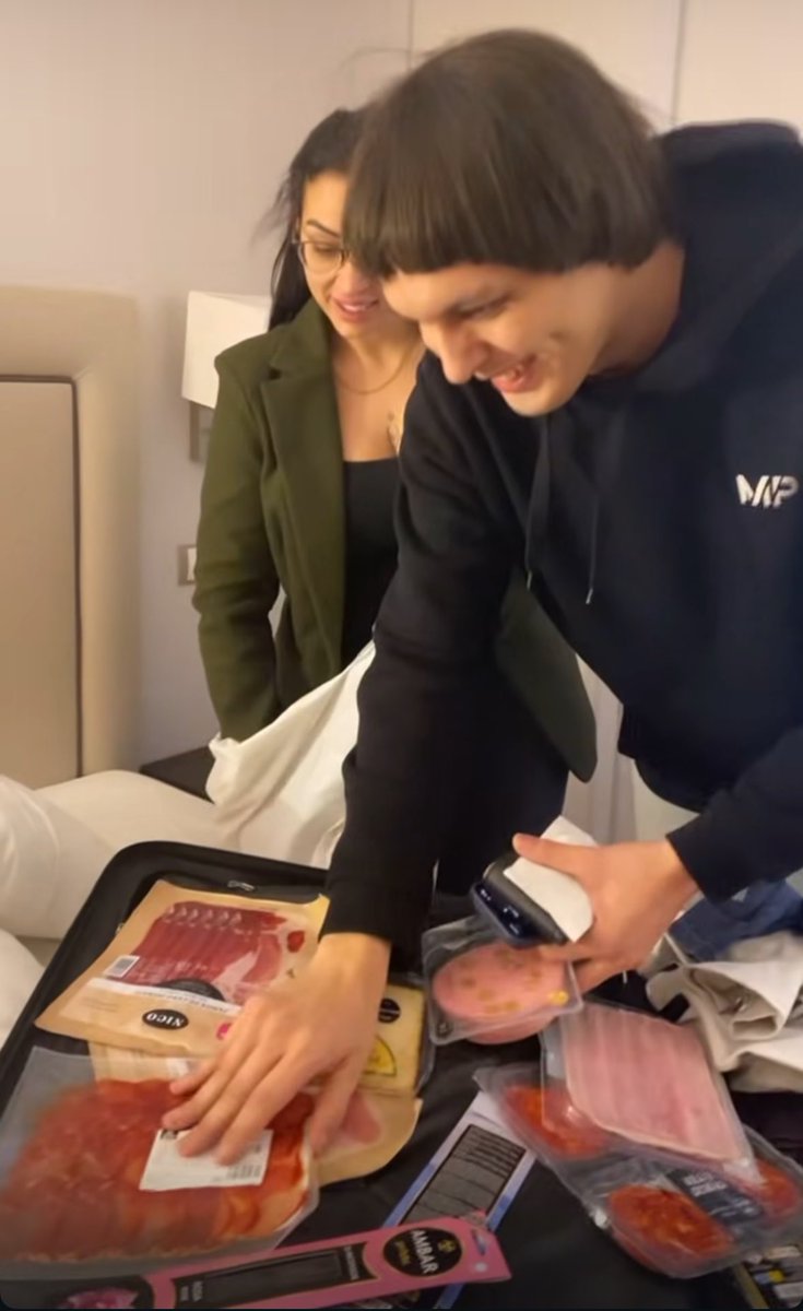 comentorealitys tweet media