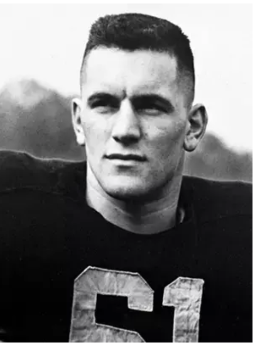 MarkBeech2pt0's tweet photo. RIP to 1958 All-America lineman and Army football great Bob Novogratz, who passed away on Friday night at the age of 89. He was, in the words of coach Red Blaik, “the sword and flame of a remarkable defensive team.” (1/2) https://t.co/osHboeMqHL