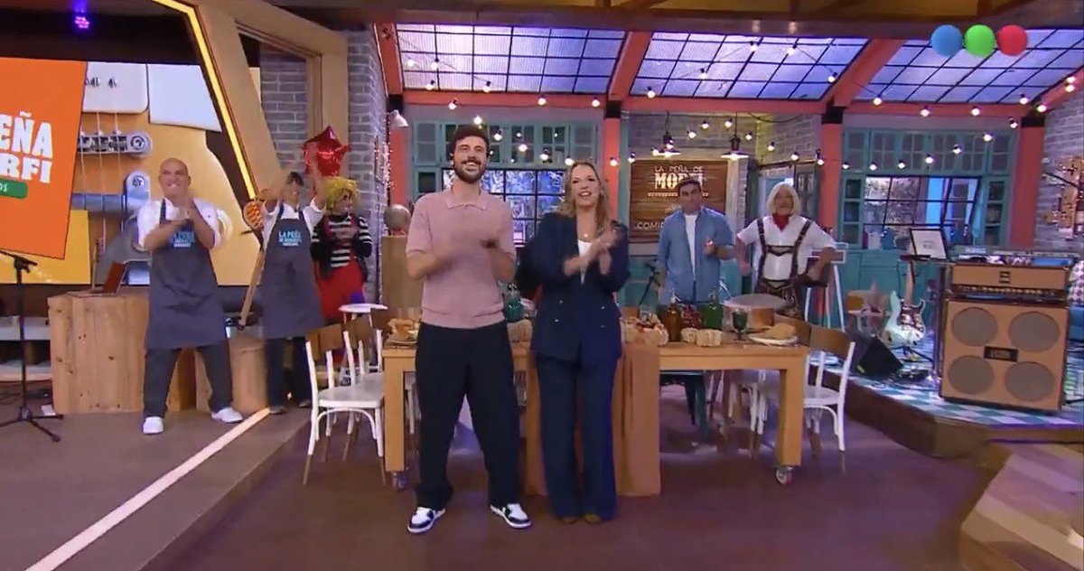 FEDE FLOWERS tweet media