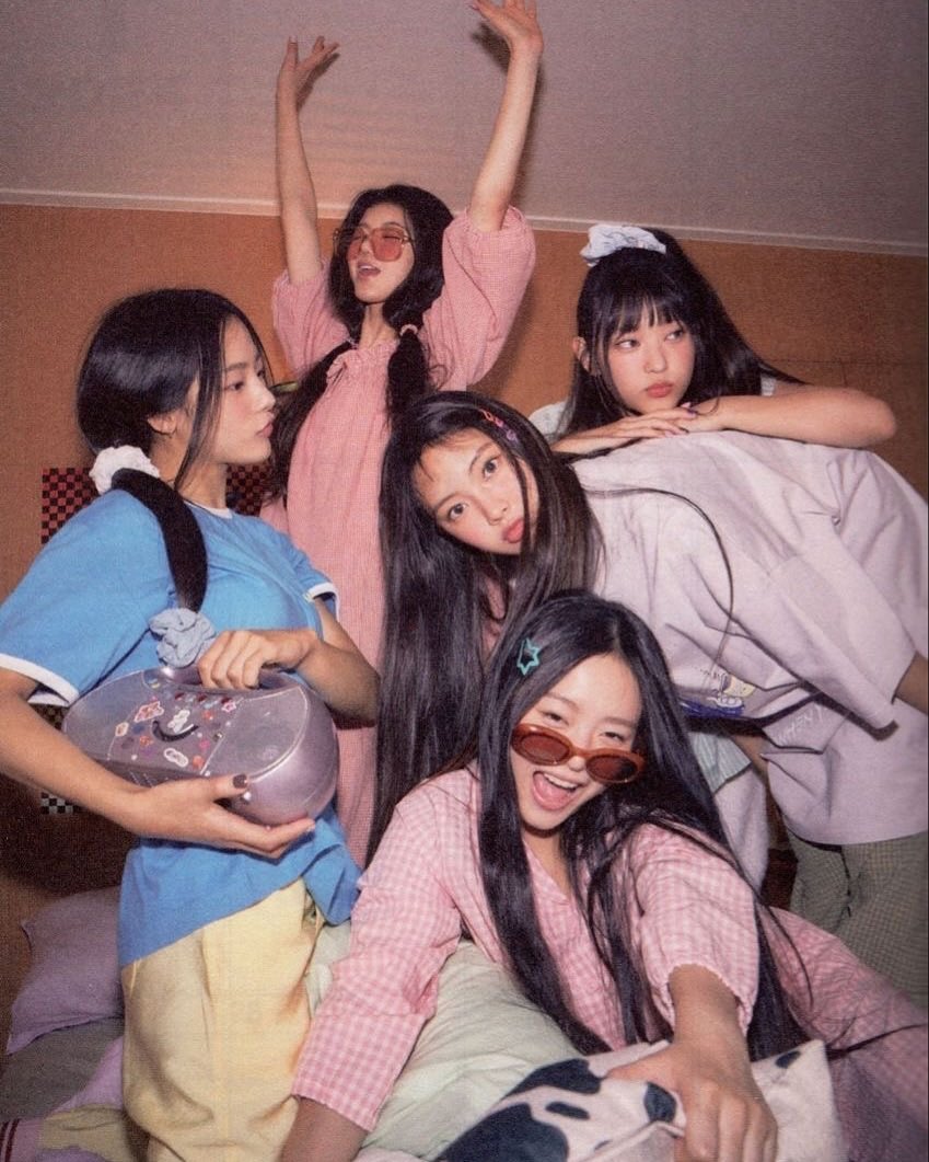 Jon💙🩷💛💚💜 tweet media