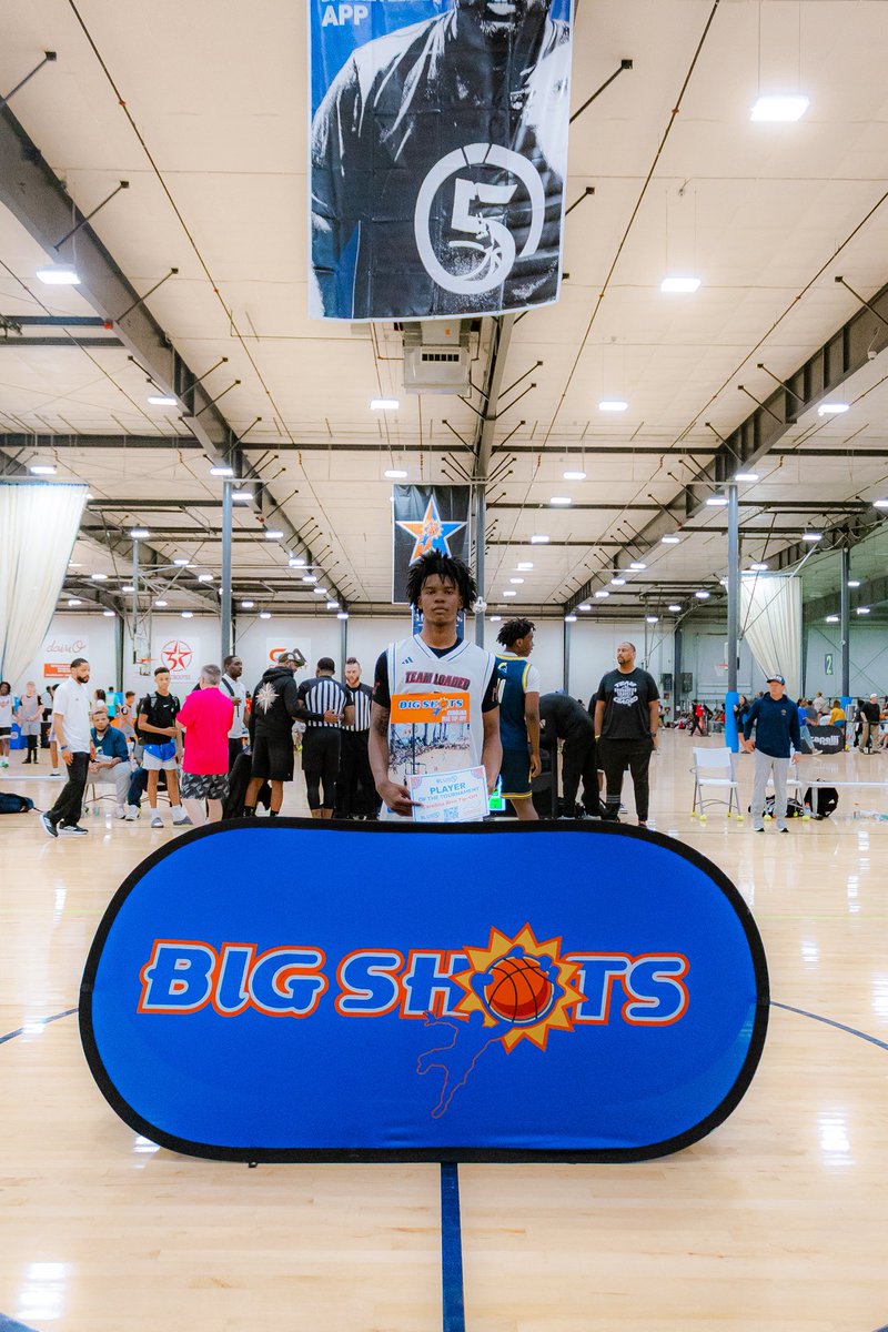 BIG SH🏀TS tweet media
