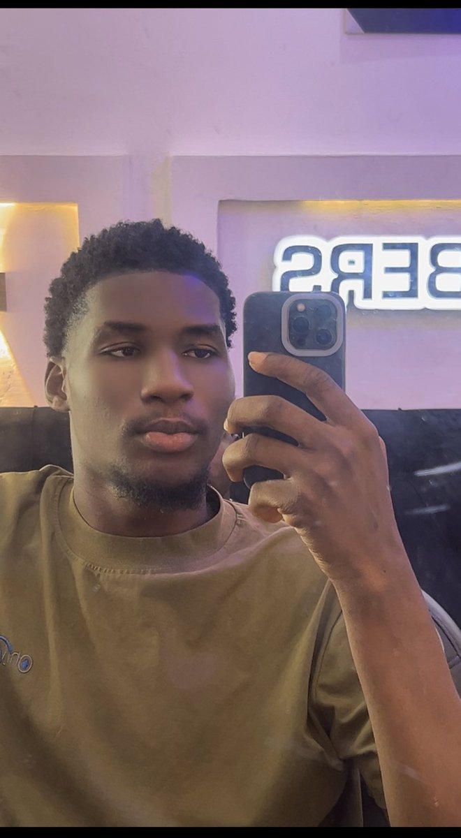 Emmanuel 💫 tweet media