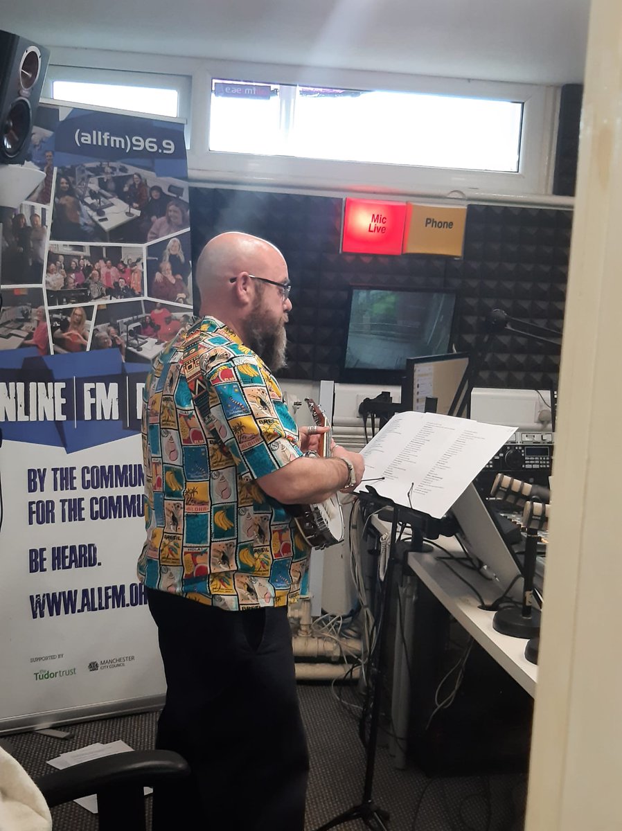 Bookmarkquinn's tweet image. Had a great time at @ALLFM on The Sunday Tea Show with Ruth @caramelcharmz and also the talented Macharia.
I performed my spokenword poem: Vinyl, Velvet and Venom with my banjolele for the first time live.
#bookmarkquinn #liveperformance #localradio #spokesword #banjolele