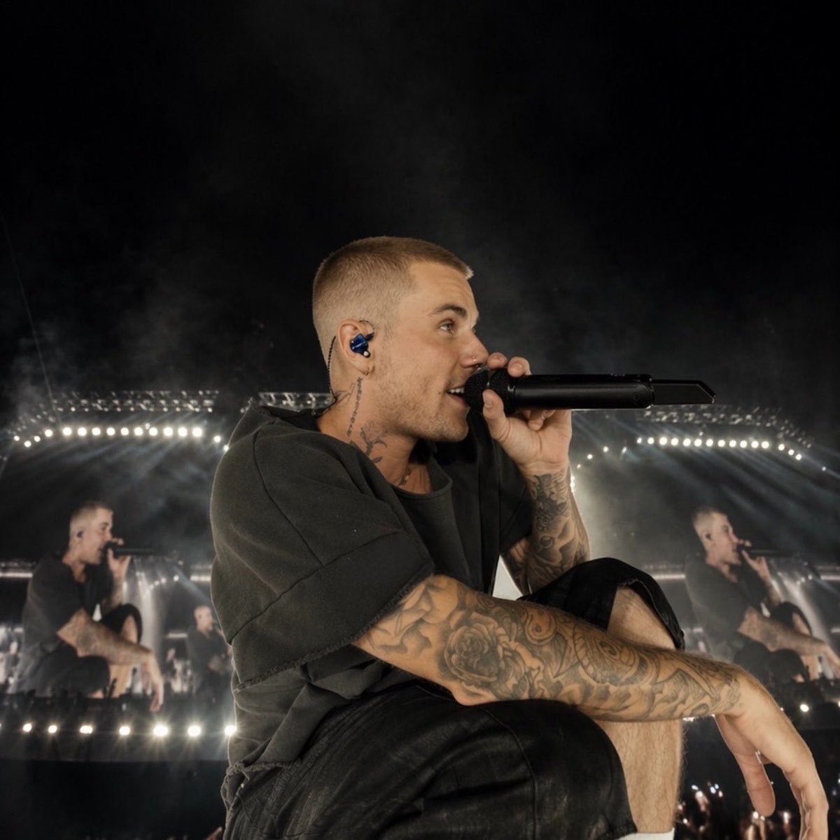 kdvrauhl's tweet photo. i love u with all my heart @justinbieber !!! https://t.co/BNvZEr4EkV
