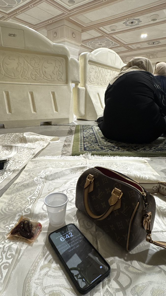 دلال tweet media