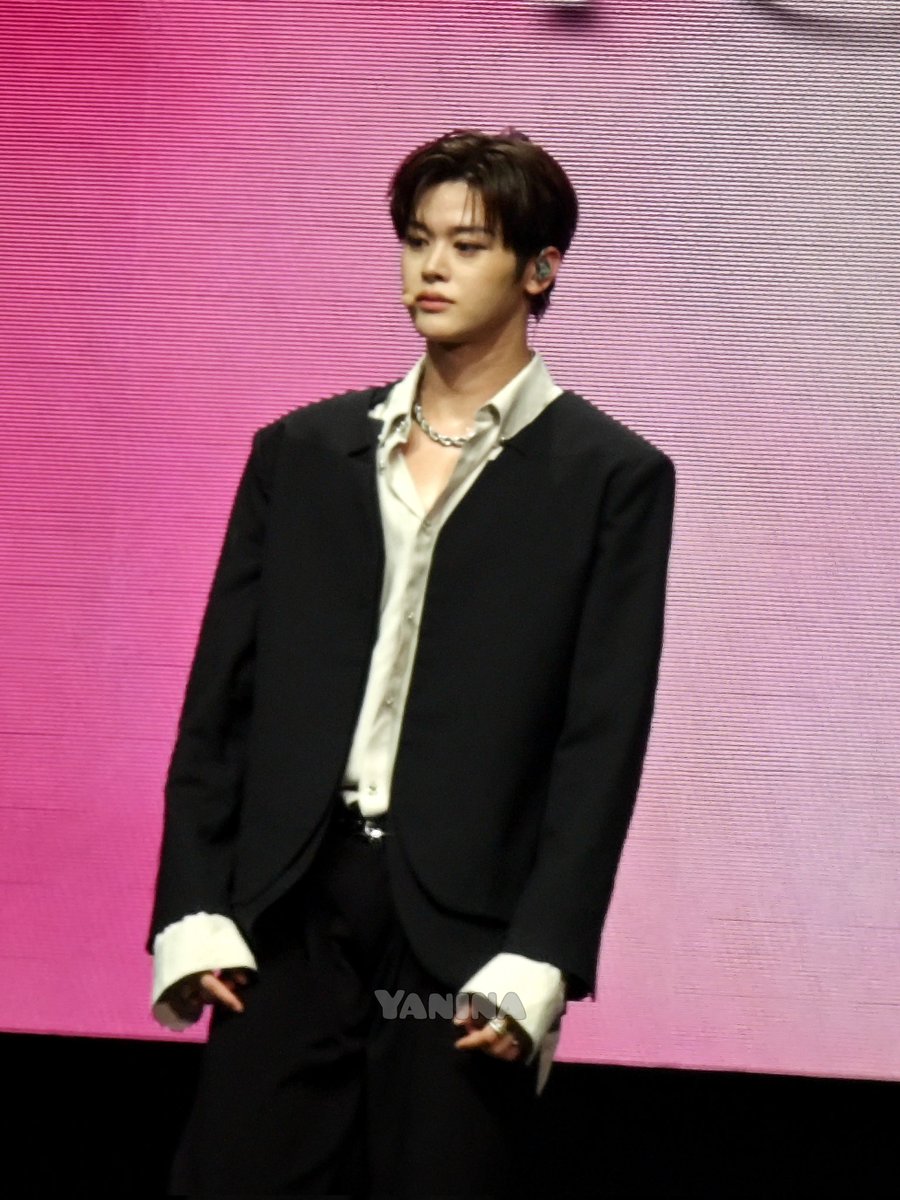 ya_naart's tweet photo. 260411 CLOSE YOUR EYES "BEYOND YOUR EYES" 1ST CONCERT IN MOSCOW 

#CLOSEYOUREYES #CYE #MAJINGXIANG https://t.co/f31psCyVXw