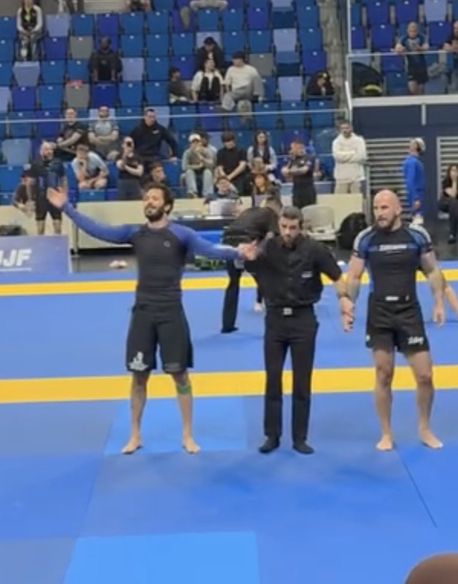 ET بالعربي tweet media