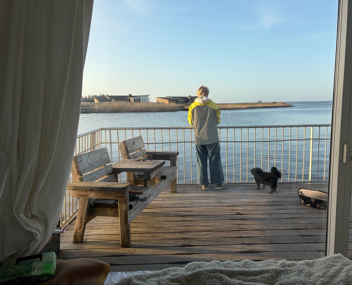 NorwaySkandin's tweet photo. #Angeln #sportfishing #fishing #Meeresangeln #Heringe #Heringsangeln #Frühling #spring
Bequemes Angeln von der Terrasse aus ☺️🎣🐟 https://t.co/HvBgghD10x