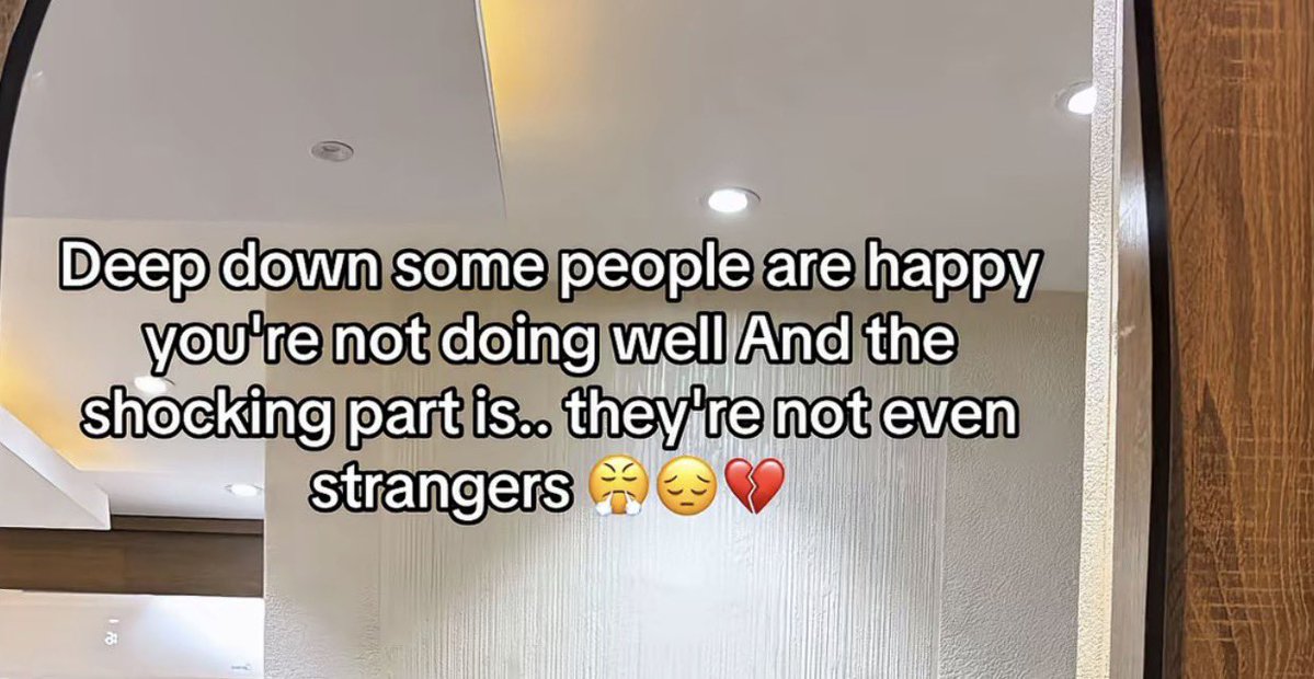 TᕼE ᒍOKEᖇ🃏 tweet media