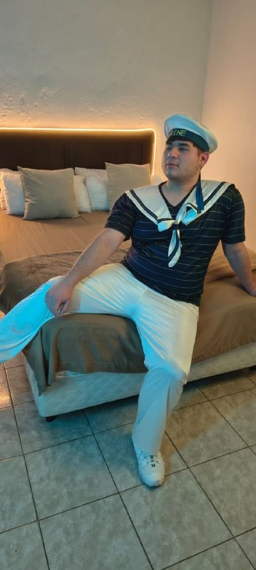 ThomasOlaiz's tweet photo. @elonmusk @grok would elon let me hit him? https://t.co/TI7MSmOGjY