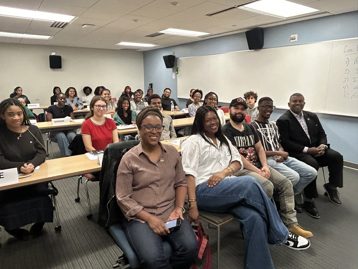 UJWDC's tweet photo. A few takeaways for the students: 
📌Post things people care about.
📌Try to spark conversation. 
📌Post content that people will want to share. 

@OnlyInDMV
@thedmvspotlight
@TheDMVDaily

#UJW2026 #WABJ #YoungJournalists https://t.co/6KiS6HYnI8