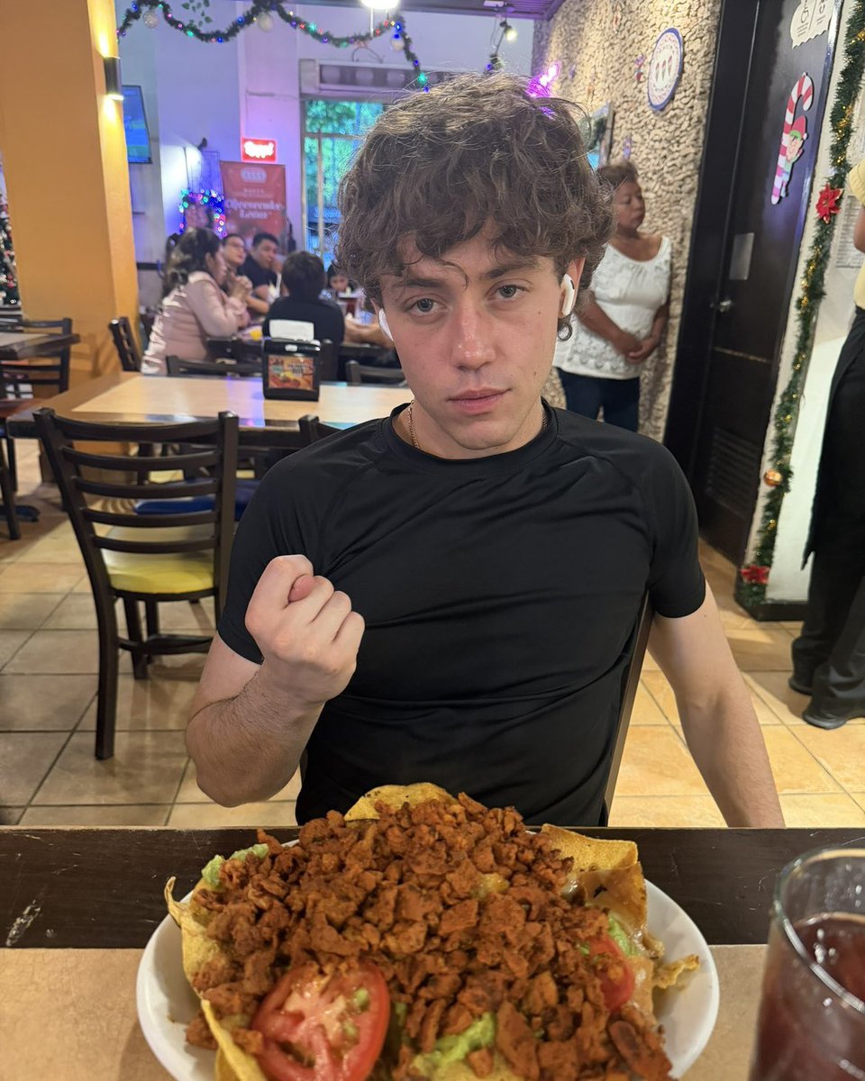jade tweet media