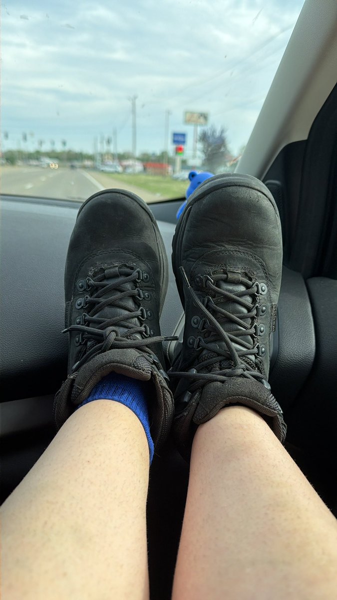 BethMistress's tweet image. Ready to step on you and ruin your day while you empty your wallet for me 😈😍 #findom #paypig #boots