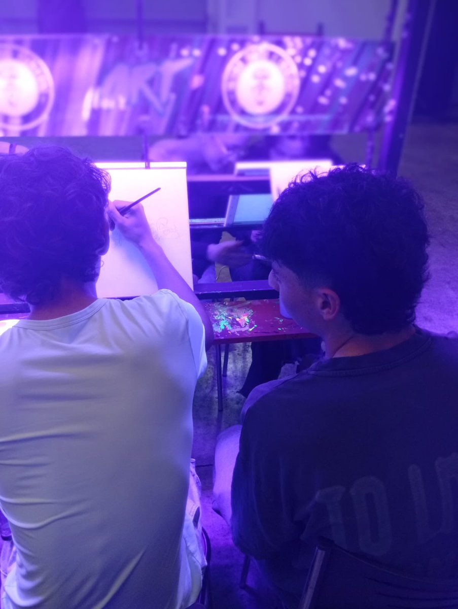 Valen 🍊 tweet media