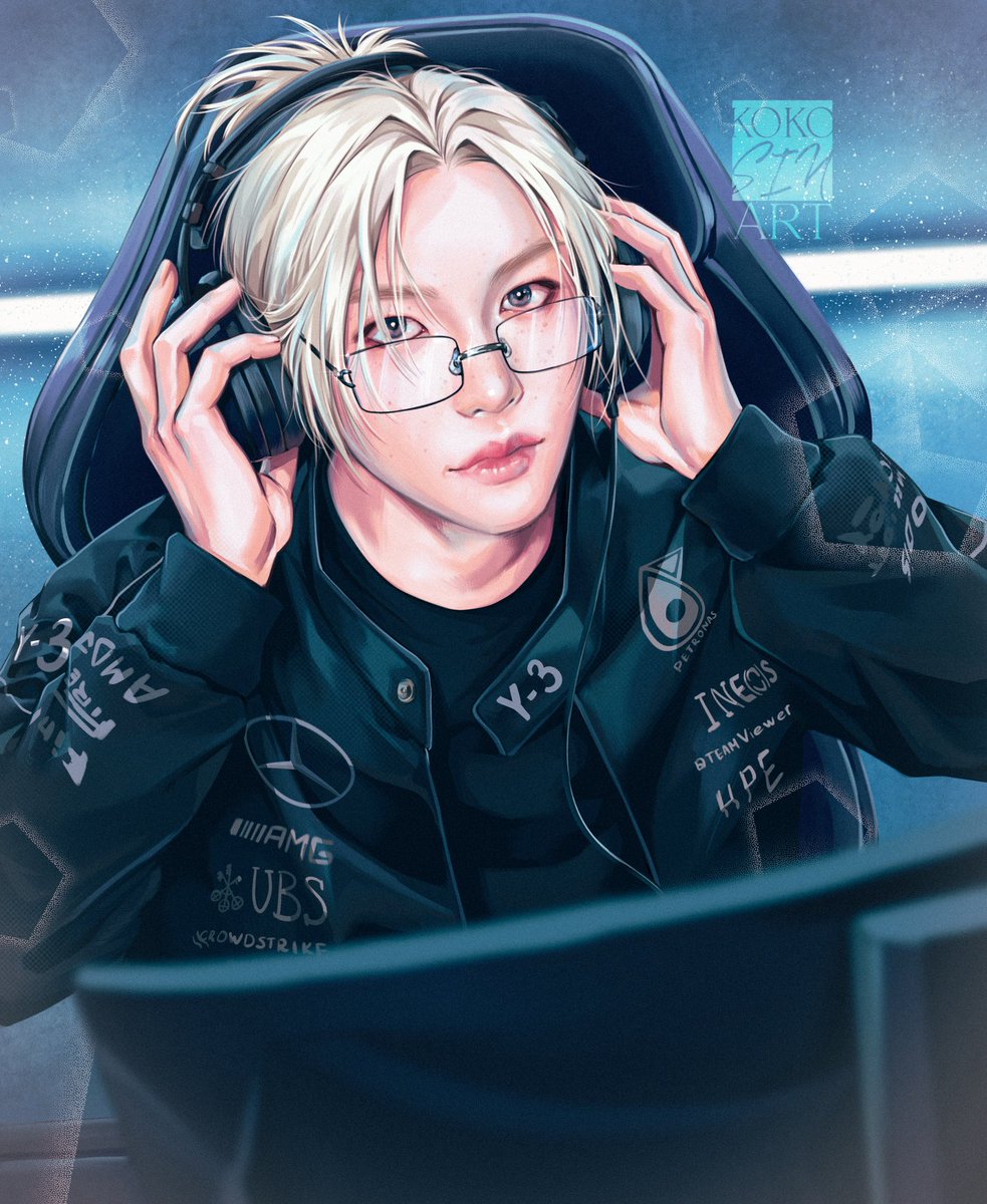 🖥️⌨️💙

#straykids #felix
