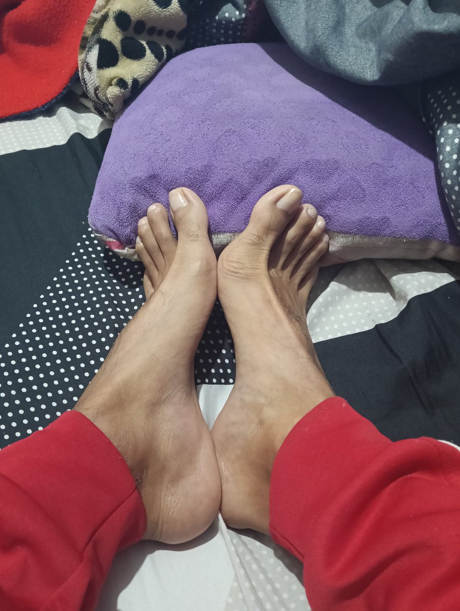 #pies #piesbonitos #pieshermosos 🤤🤭👣🤭👣👣🤤👣🤤👣