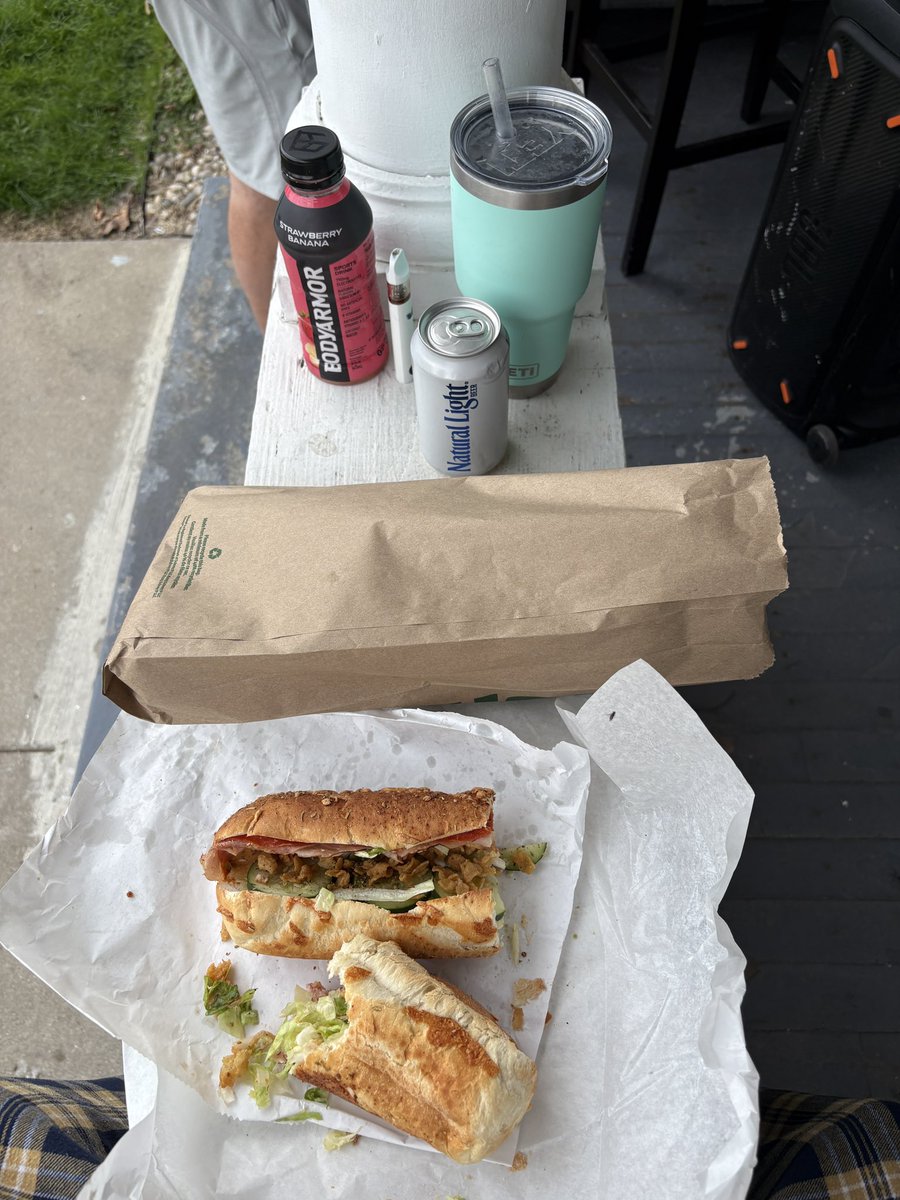 Joe_knows_ball_'s tweet image. Masters Sunday spread (double barrel sub water natty ba cart) #simplethings #bv