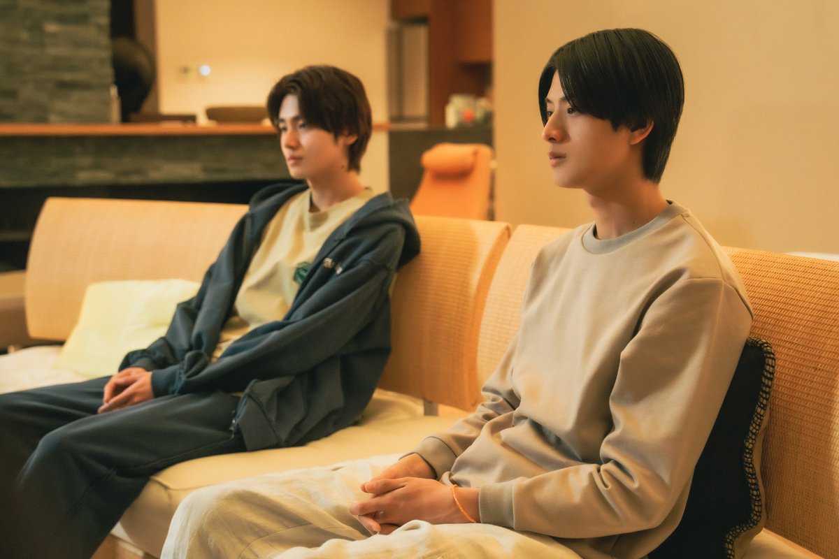 TVGweb's tweet image. 井内悠陽×阿久根温世（#ICEx） 
ドラマ「コントラスト」現在配信中📱

「俺が翔太を好きになったから」
「俺が暴いちゃおうかな、陽の全部」
etc...

スタッフが思わずリピートした
“刺さりセリフ”をピックアップしながら
全8話を振り返り🫧

tvguide.or.jp/feature/ott260…

#ドラマコントラスト #FOD