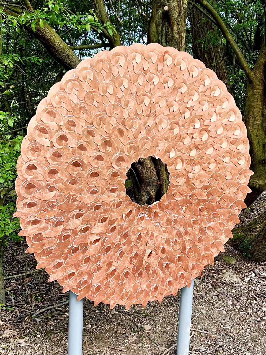 HellingtonBoots's tweet image. “Farrow” by Ailish Treanor - being exhibited At Worsbrough Mill Country Park
#SculptureOnSunday
#LegsAndLaces
#PublicArt
#SundayCircles