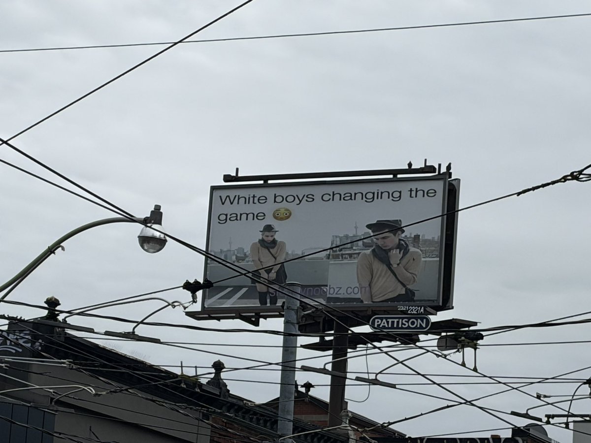 1-800-YOTEBOY tweet media