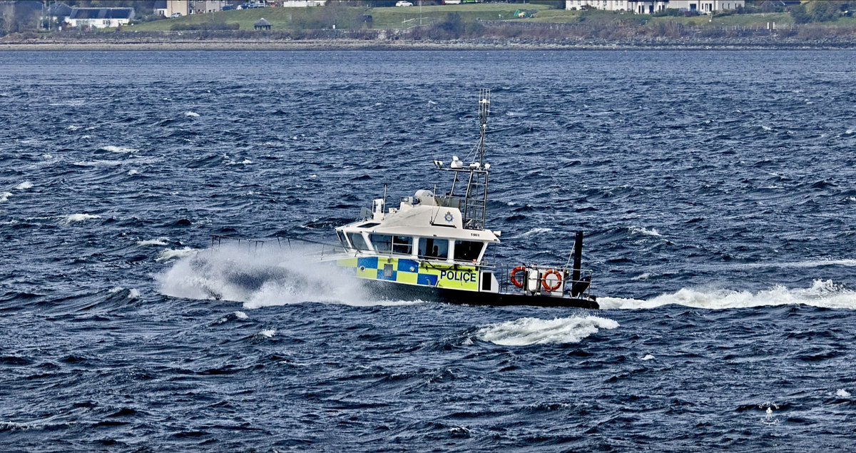 DougieCoullPix's tweet image. Few from this afternoon.

#submariner #submarine #hmnbclyde #maritime #shipping #modpolice #photography #vanguardclass