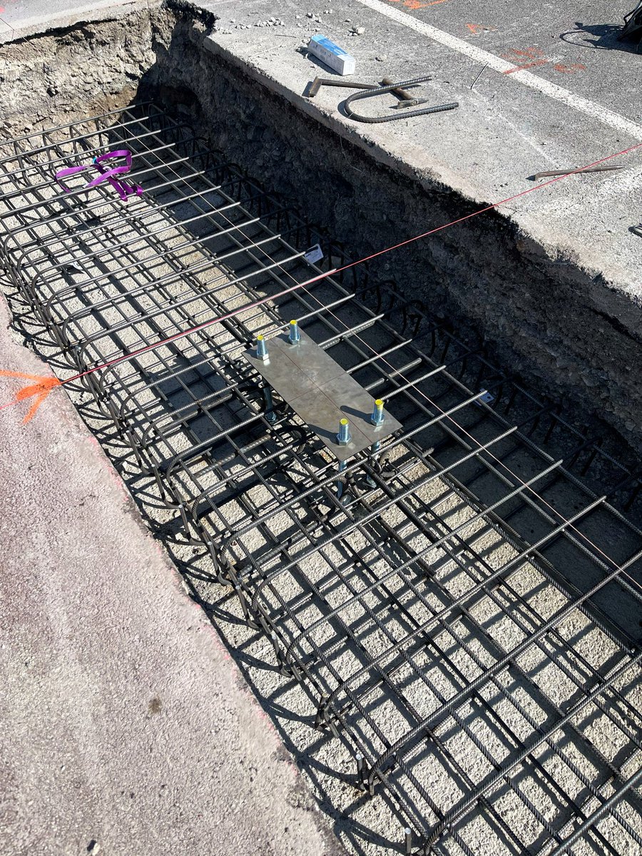 PRPT06's tweet photo. Ferraillage, pose de platines avec 5mm de marges opérationnelle du côté de l’#Escarene au cœur du #paysdespaillons https://t.co/HbXj3bKt4Y