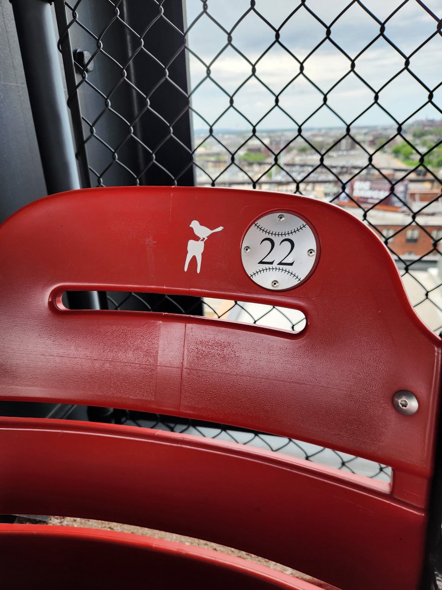 Cardinal Haiku tweet media