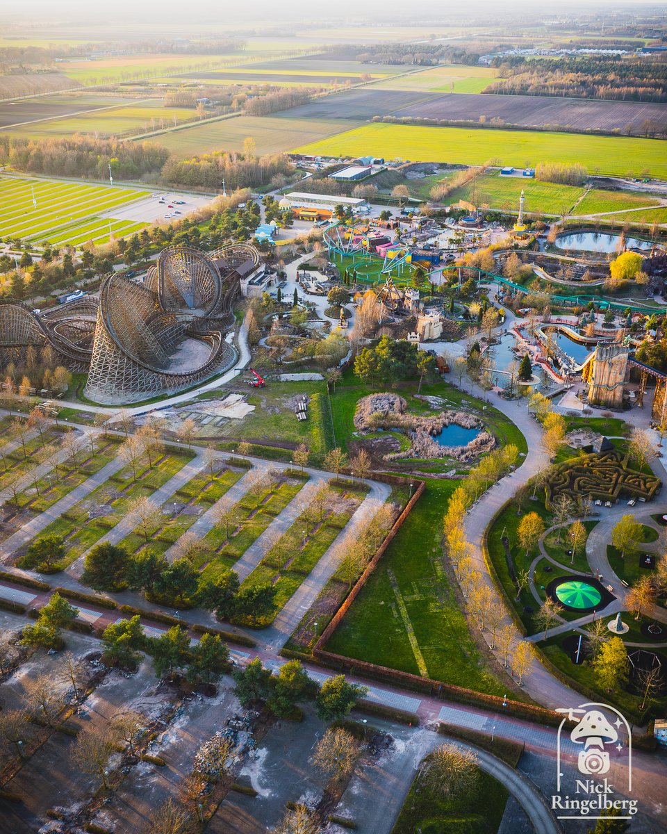 RingelbergNick's tweet image. Toverland van Boven 😱❤️

#toverland #nederlandvanboven #themepark #limburg

📍 Toverland