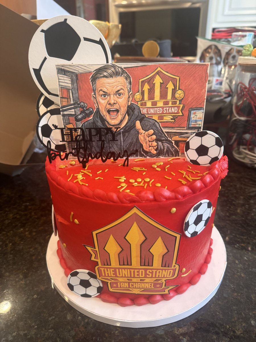 MikeKasey1978's tweet photo. Wife just surprised me for my birthday with a cake of my favorite podcast. I have listened to this Manchester United podcast every morning for the last two years! @markgoldbridge @UnitedStandMUFC https://t.co/bqQORKn1Na