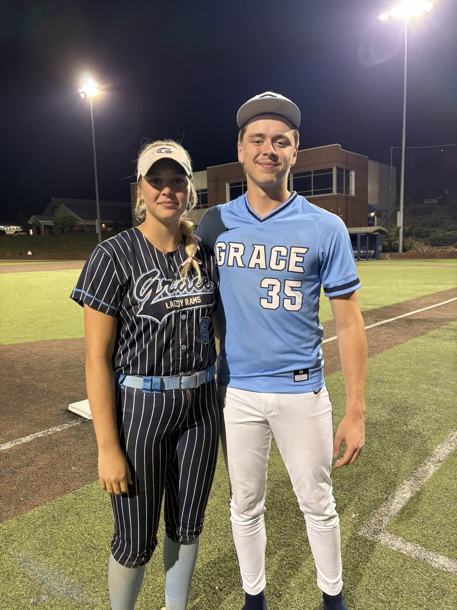 CenzieCollin29's tweet photo. Homerun # 6 and #7
Appreciate my brother supporting me @chasecollin2027 @D1V16uplatinum 
@PrepSoftball @USASoftball @KateMalveaux @Coach_SniderSB @CoachMalveaux @LineDsoftball @ExtraInningSB @5StarPreps @SoftbalAmerica @UKCoachLawson https://t.co/MwzvGvsSrW