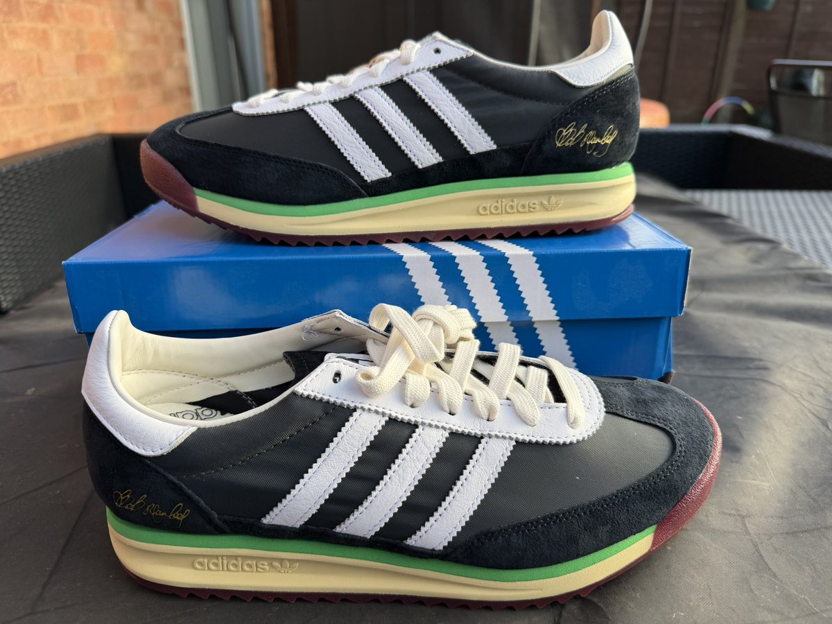🚨FOR SALE 🚨

🇯🇲 SL 72 Bob Barley 🇯🇲

Size 8.5 BNIBWT

£100 TYD

Please add 4% if using G&amp;S

Please retweet 👍

#shareyourstripes <a href="/TheCasualSniper/">𝓒𝓪𝓼𝓾𝓪𝓵 𝓢𝓷𝓲𝓹𝓮𝓻</a> <a href="/Mecloy3stripes/">NotLADiDaz ///</a> <a href="/T_C__B_S_T/">Typically Casual Buy/Sell/Trade</a> #SPZL  <a href="/roundarway/">CRAIG /// ENGY</a> #adidas #spezial <a href="/Millicodnor/">Milli</a> <a href="/adiFamily_/">adiFamily</a>