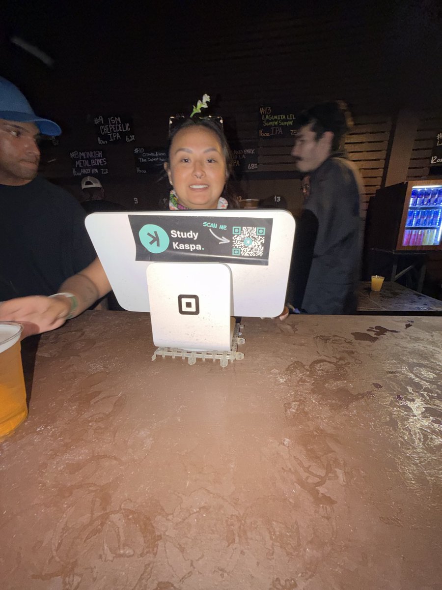 Blocks2Dags's tweet image. Every $KAS sticker has been posted. 
Someone I met asked me why I was doing this. I explained that $KAS is 100% fair launch, no allocation. We rely on the community to spread awareness and create momentum. He told me he didn’t know much about crypto but has been curious for
