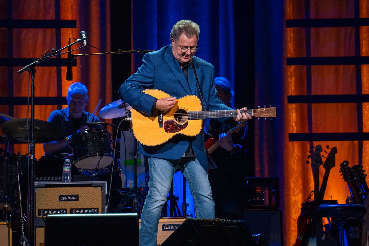 Vince Gill tweet media
